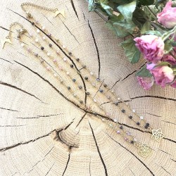 Deux magnifiques médaillons ornée de leurs plus beaux médaillons "Graine de vie" et  "Fleur de vénus ».