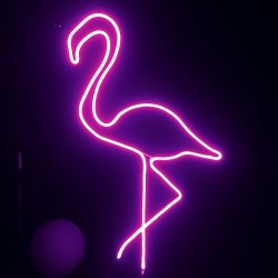 Flamant rose lumineux