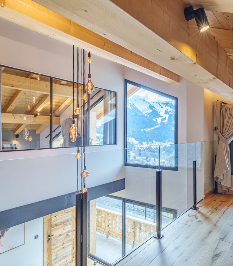 Une suspension sculpturale au cœur des montagnes de Châtel