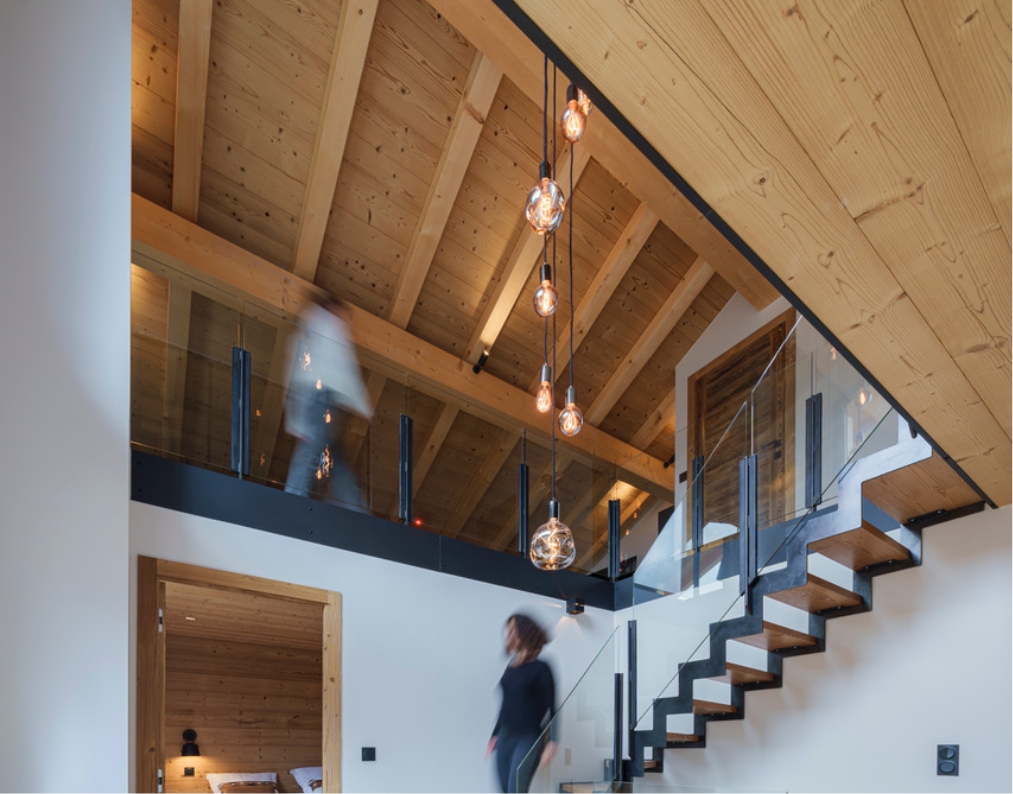 Une suspension sculpturale au cœur des montagnes de Châtel