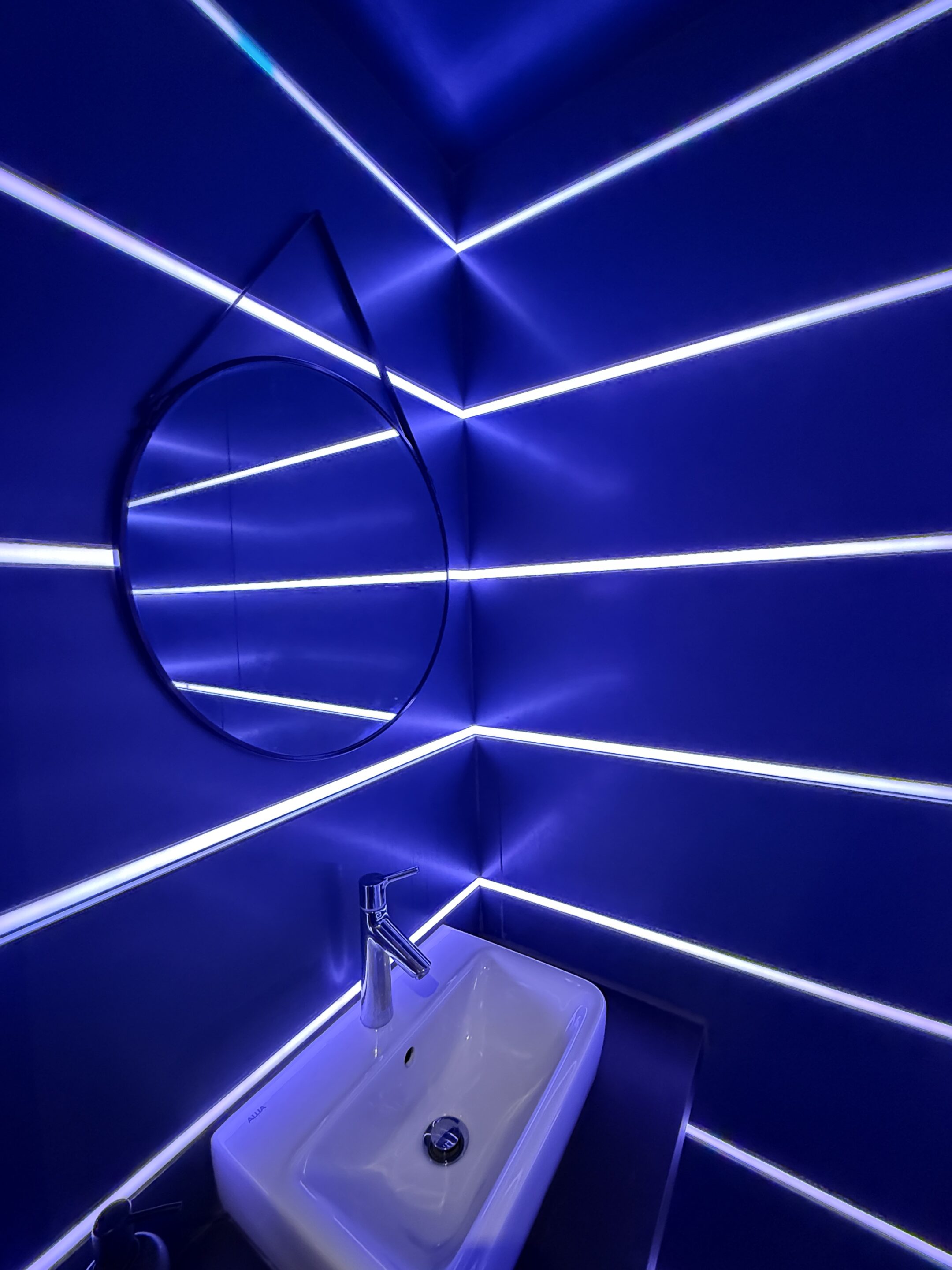 Vif bleu leds toilettes