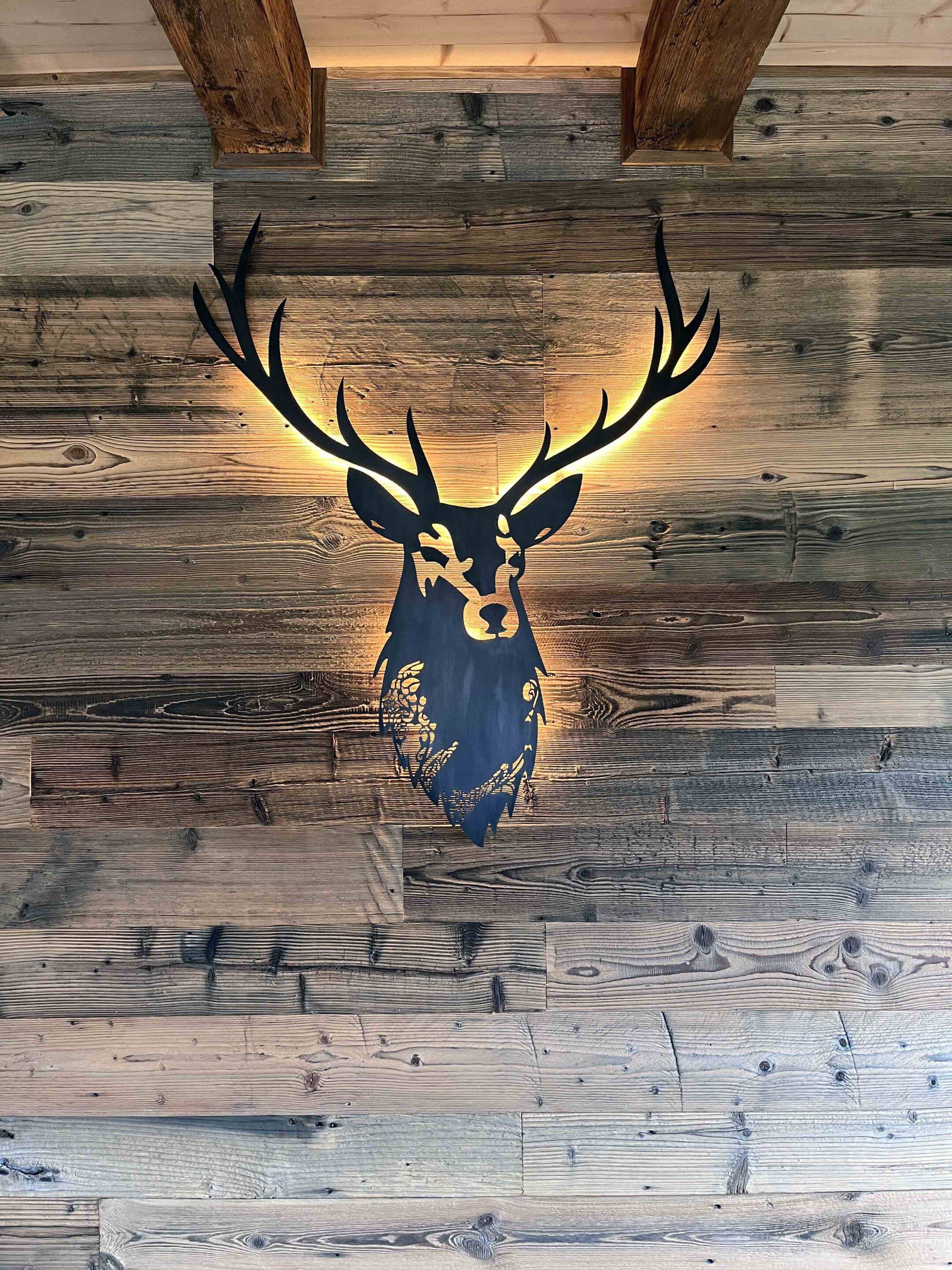 Cerf lumineux chalet