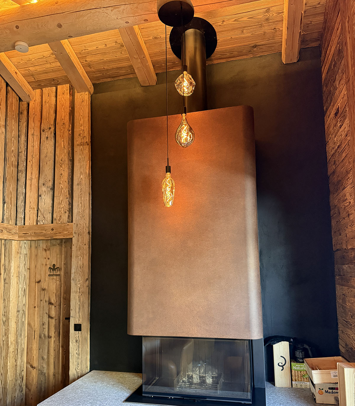 Lustre il umine cheminée corten